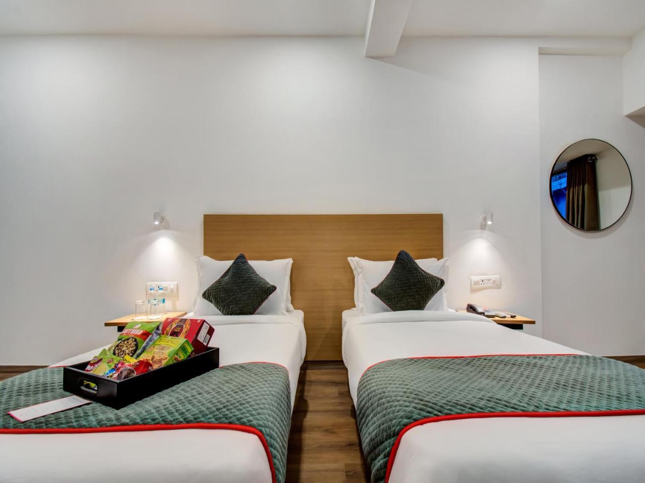 Oyo Townhouse 66 Nagpur Station Ca Road Hotel Kültér fotó