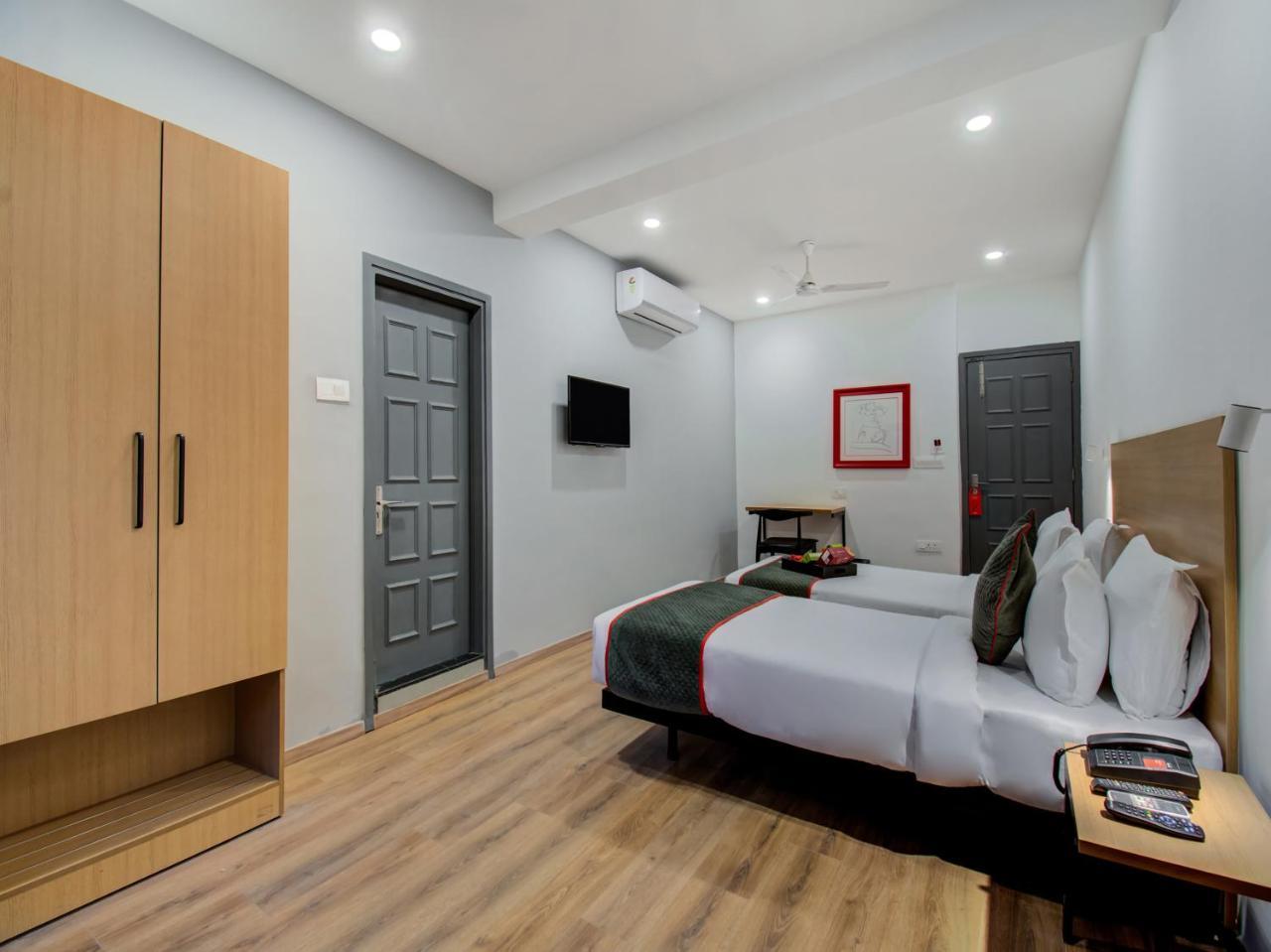 Oyo Townhouse 66 Nagpur Station Ca Road Hotel Kültér fotó
