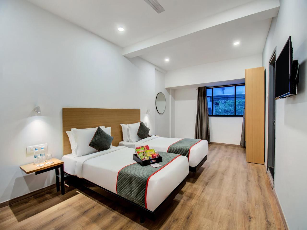 Oyo Townhouse 66 Nagpur Station Ca Road Hotel Kültér fotó